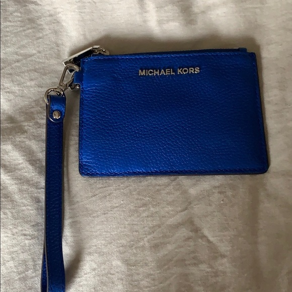 Michael Kors Blue Writlet - Picture 2 of 4